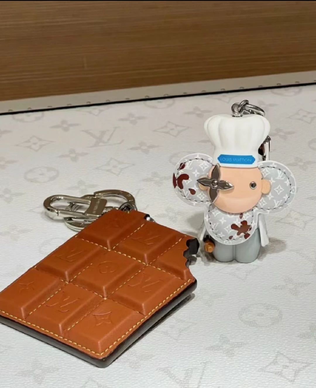 🍫 L&V Chocolate - Style Leather Keychain & Bag Charm 🍫s