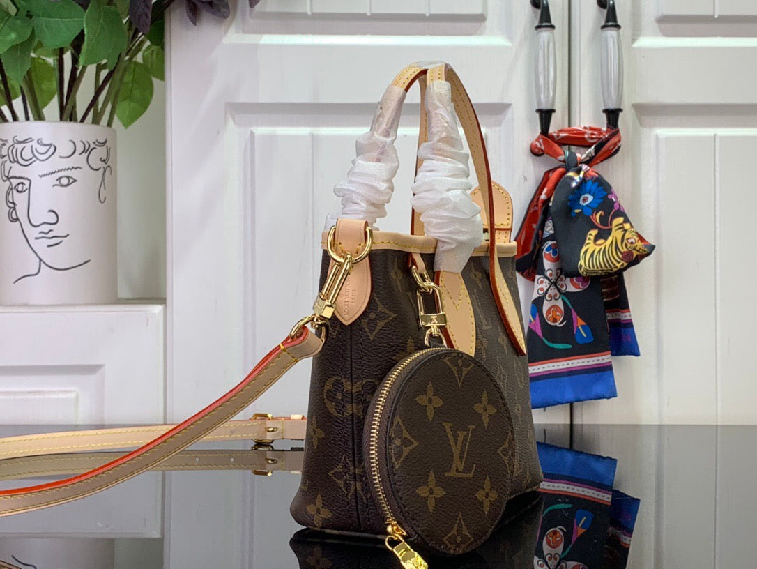 Classic Brown Leather Neverfull Handbag With Earphone Cover