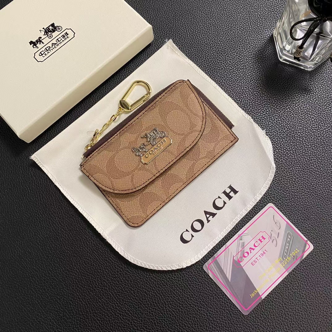 Chic CO Timeless Classic Card Holder Wallet with Sleek Designs