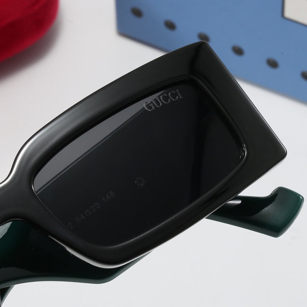 New Cat-Eye  Square Frame Sunglasses 3834s