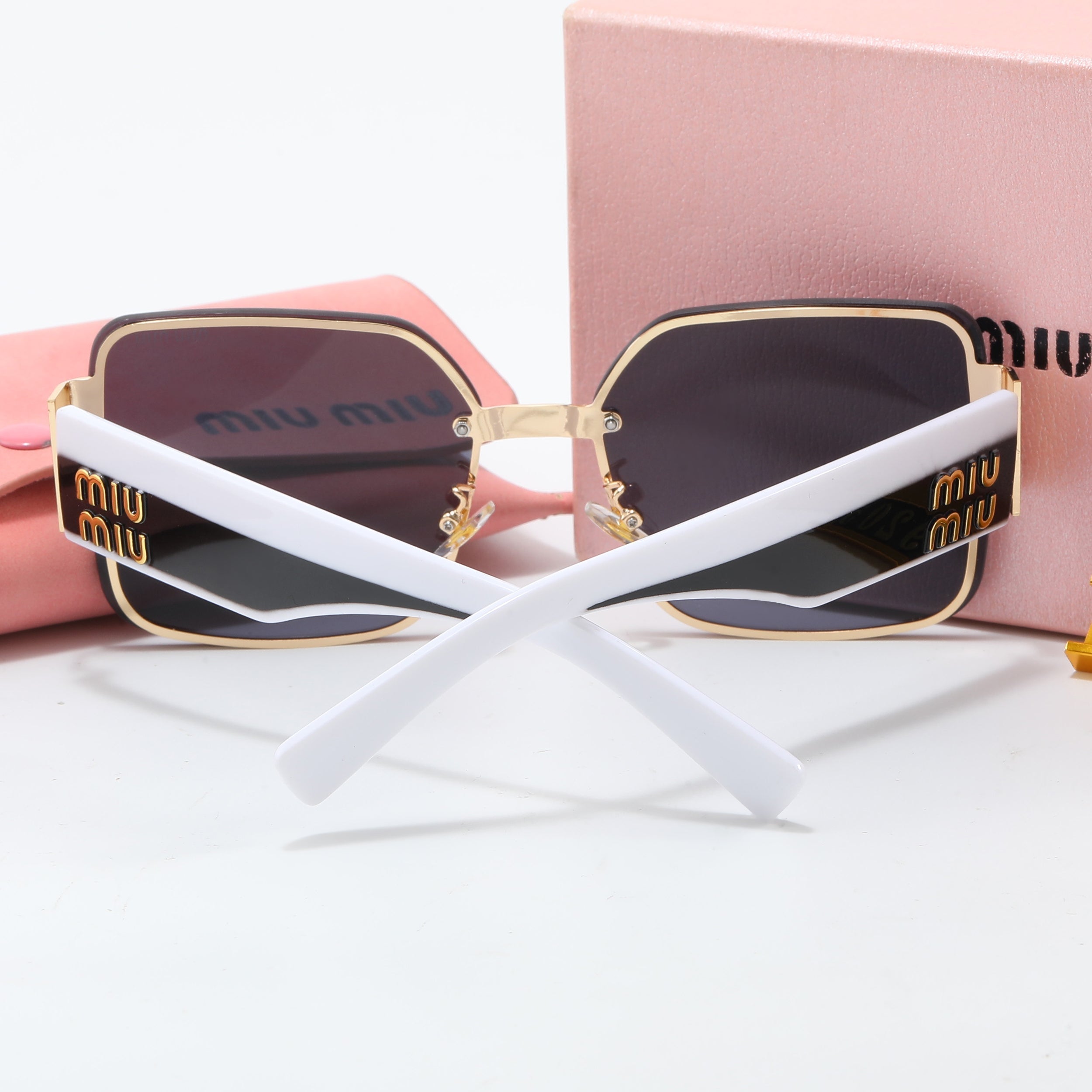 Fashion Sunglasses—61877s