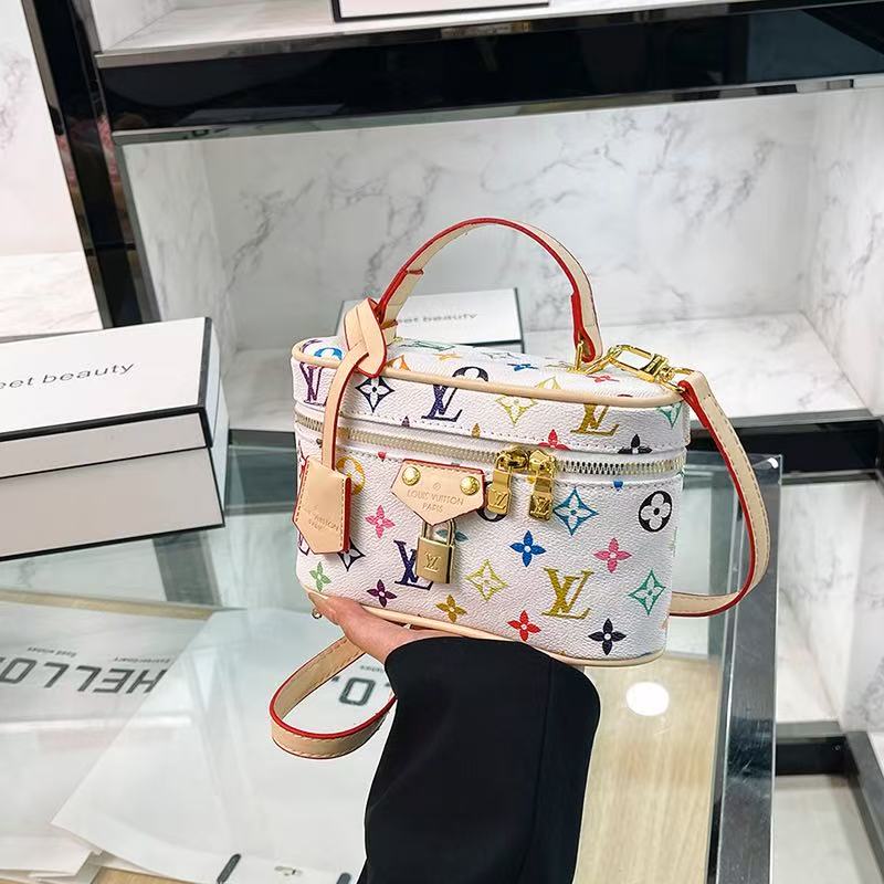 Vintage-Inspired Box hand bag – Elegant Monogram Tote Box-1-2