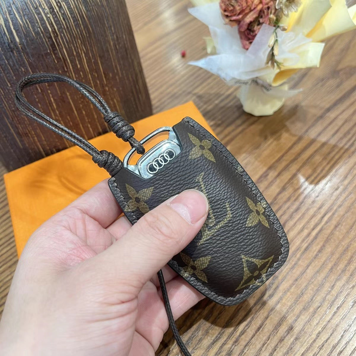 Luxury Leather Smart Key Cover – Designed for Audi, BMW, Benz, Lincoln & VW 🚗✨s