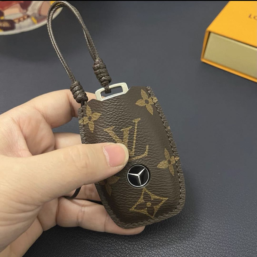 Luxury Leather Smart Key Cover – Designed for Audi, BMW, Benz, Lincoln & VW 🚗✨s