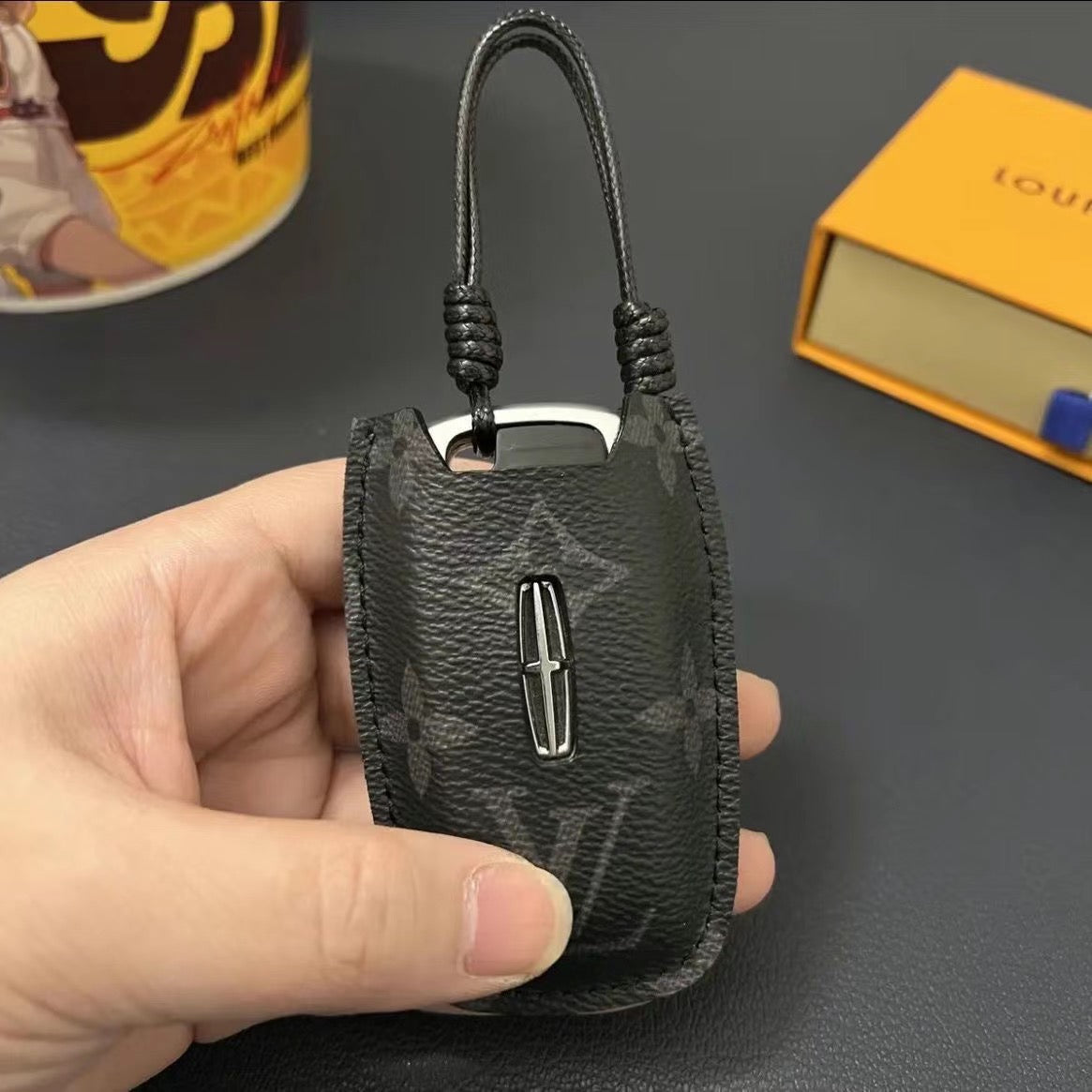 Luxury Leather Smart Key Cover – Designed for Audi, BMW, Benz, Lincoln & VW 🚗✨s