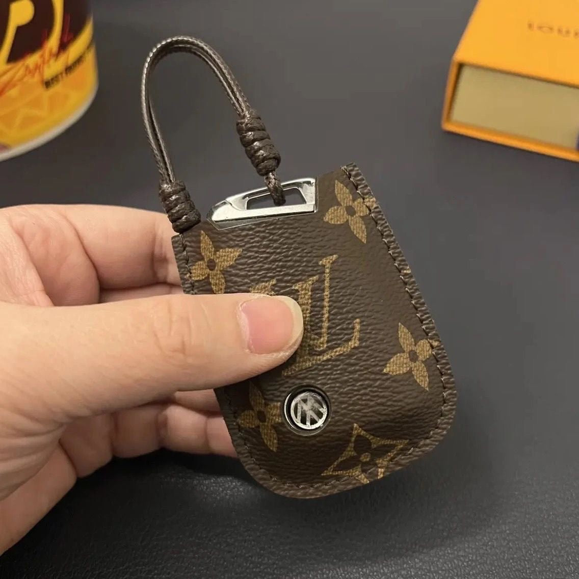Luxury Leather Smart Key Cover – Designed for Audi, BMW, Benz, Lincoln & VW 🚗✨s