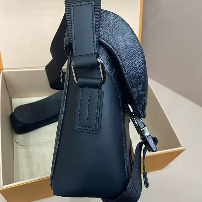 Fashionable and Trendy Messenger Bag-1-2