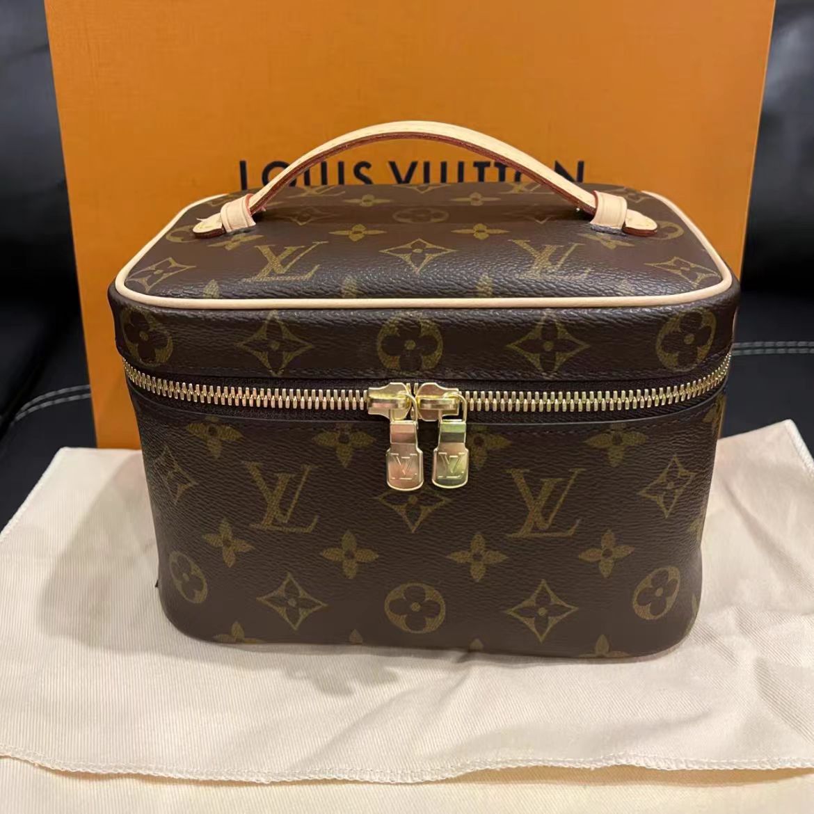 Premium Cosmetic Bag-1-2
