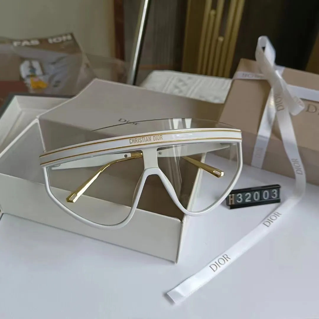Oversized Watermark Sunglasses 832003s