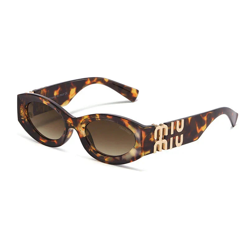 Retro cat-eye sunglassess