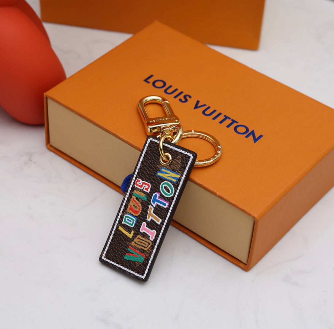 Fashion love keychains