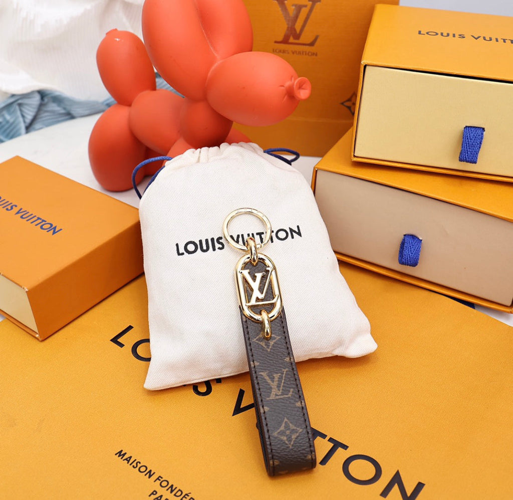 Fashion keychains