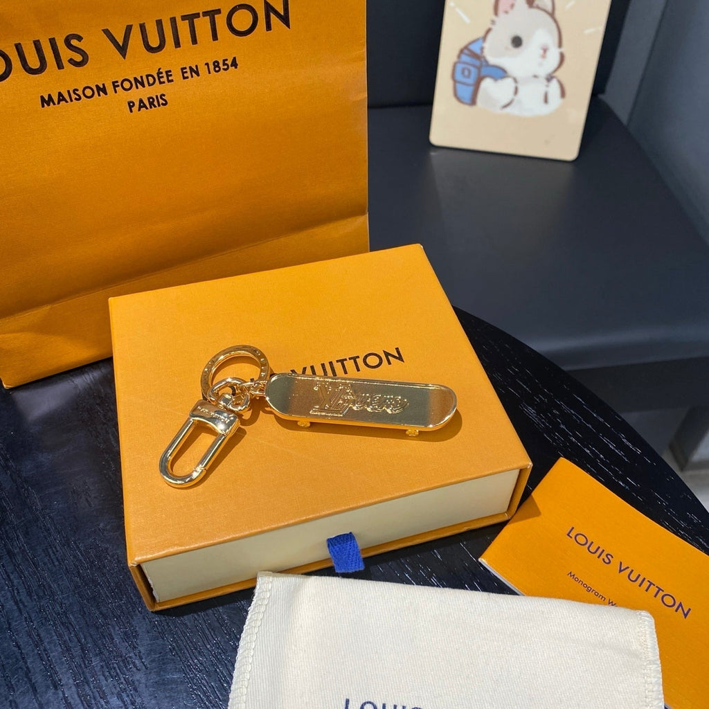 Luxury hanging ornament/keychain L-007s