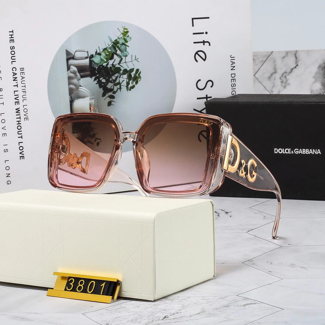 Woman's Thick Frame Fashion Sunglasses 3801s