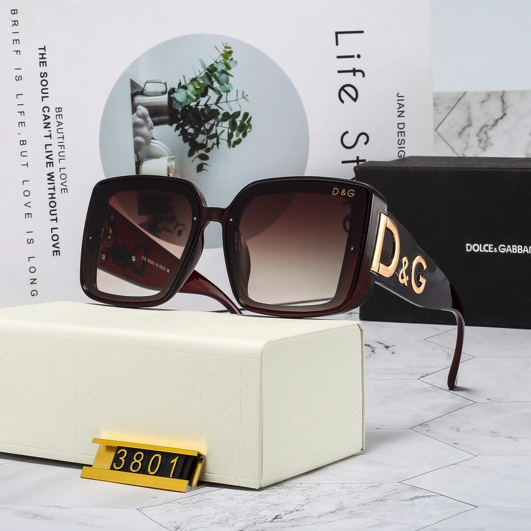 Woman's Thick Frame Fashion Sunglasses 3801s