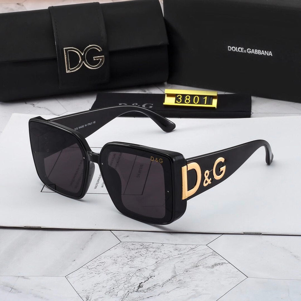 Woman's Thick Frame Fashion Sunglasses 3801s