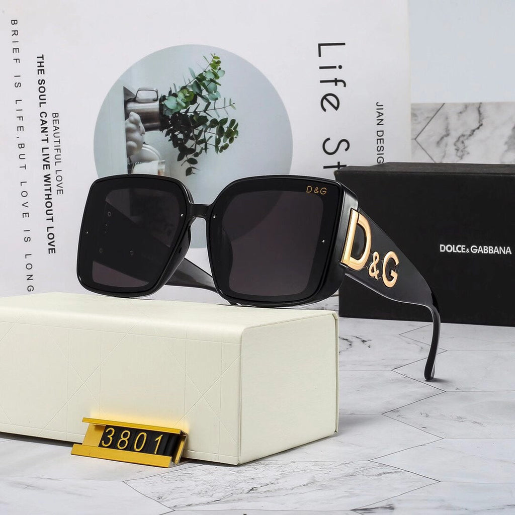 Woman's Thick Frame Fashion Sunglasses 3801s