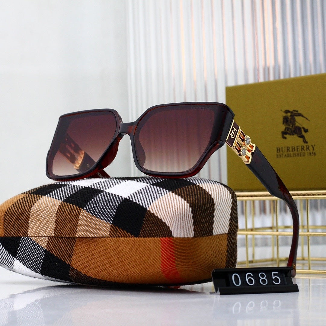 Fashion hot 7 color sunglasses 0685s