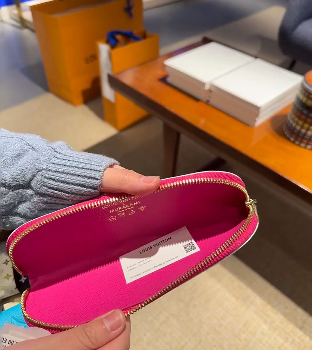 L--Inspired Card Holder Wallet: Chic & Functional!s